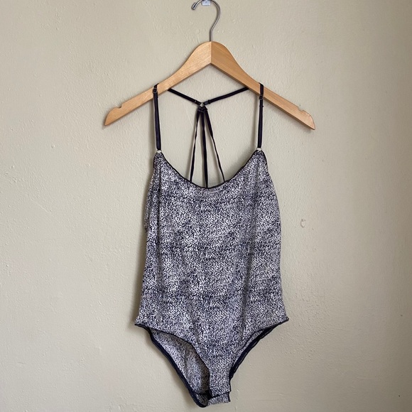 Bodysuit - Picture 2 of 6